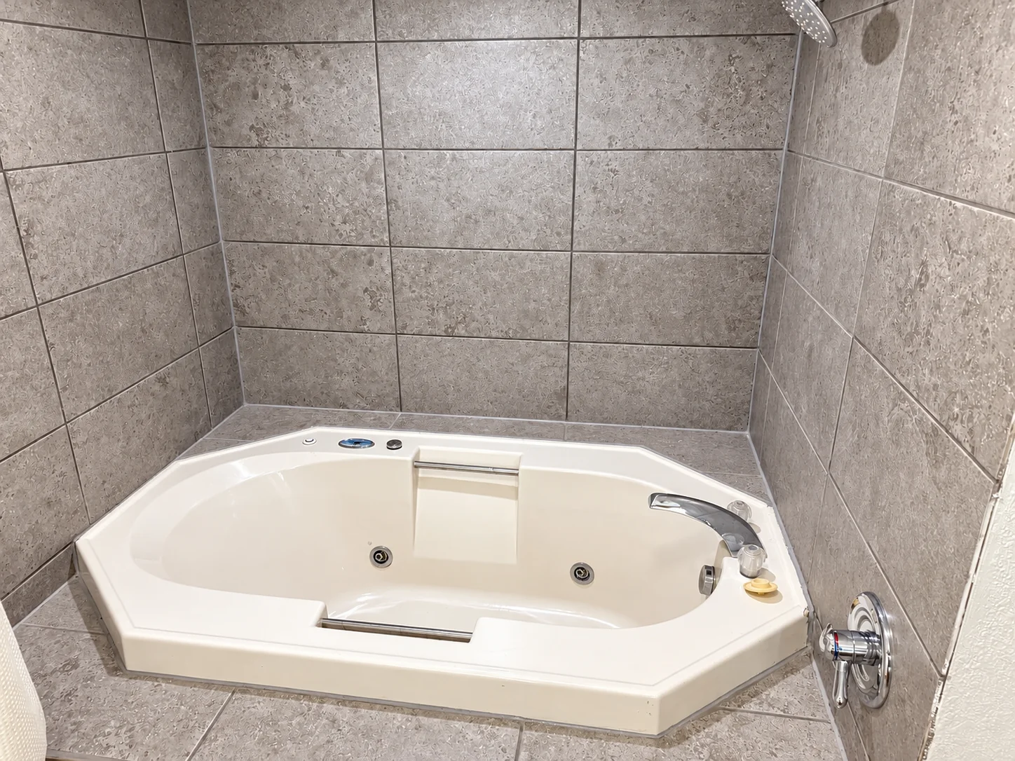 Jacuzzi in the King Suite